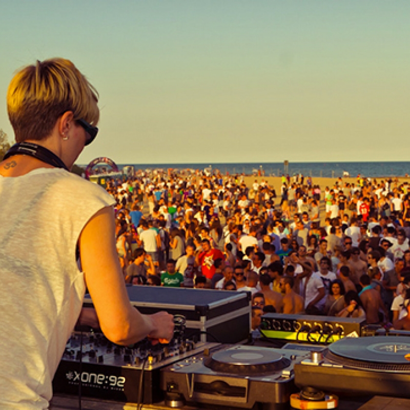 Capannina Beach a 300 metri dall'hotel